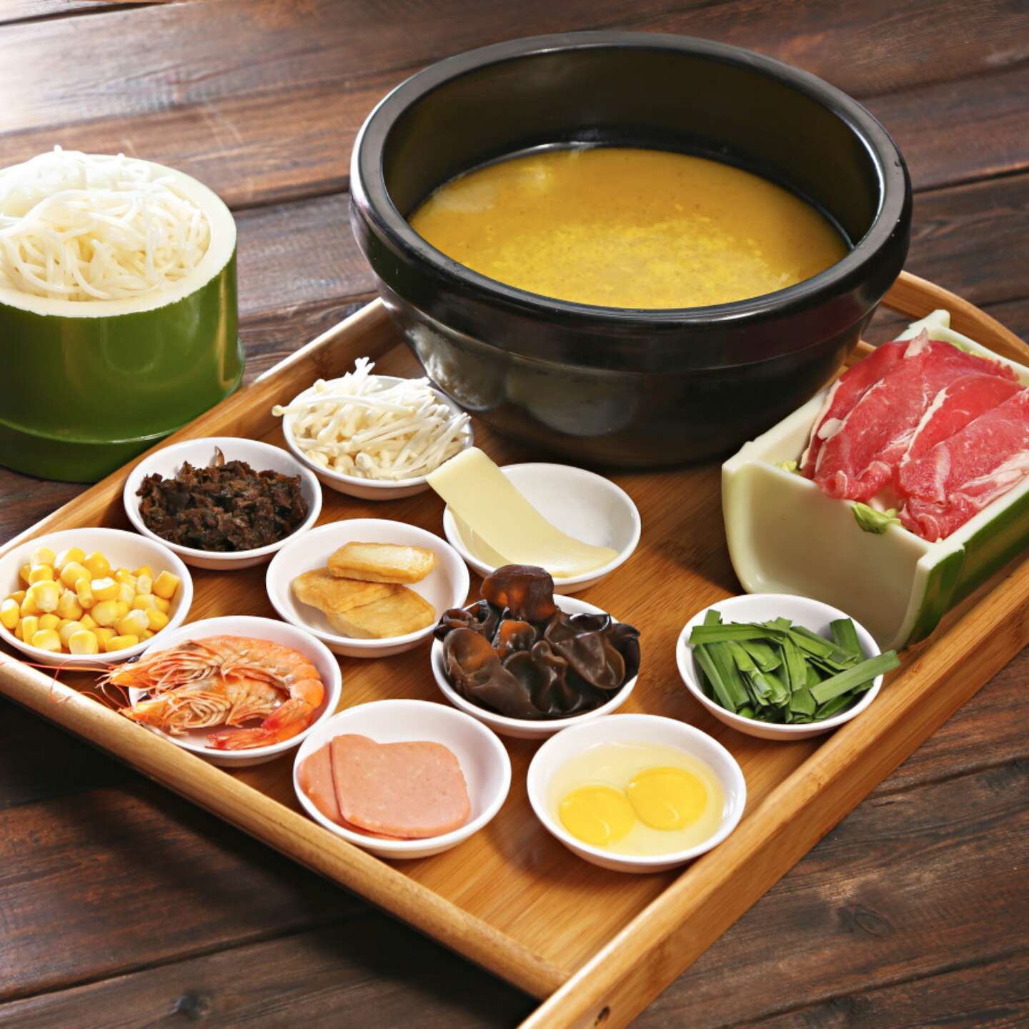 bun-qua-cau-mon-ngon-Con-Minh.jpg
