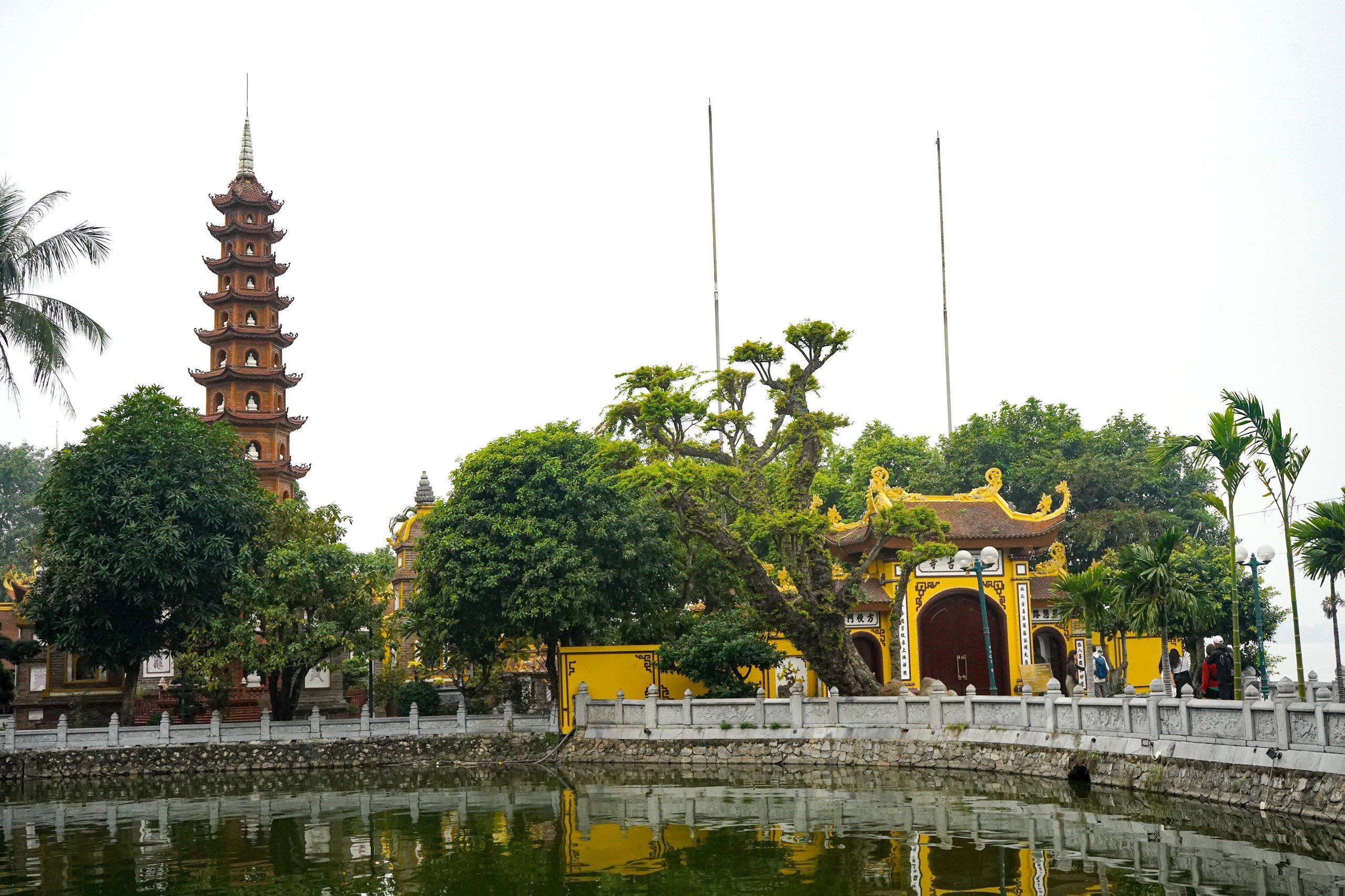 chua-tran-quoc--co-tu-uy-nghi-bac-nhat-xu-kinh-ky-120027.jpg