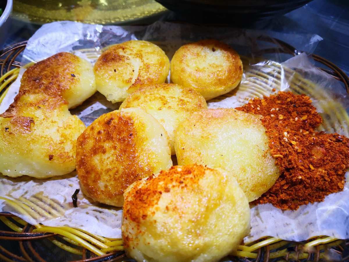 mon-ngon-con-minh-banh-khoai-tay.jpg